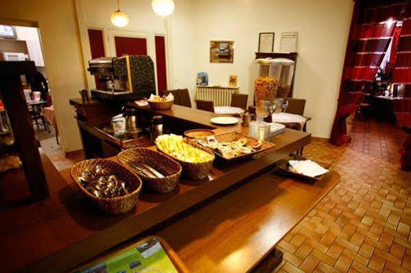 Royal Hôtel Angers Ngoại thất bức ảnh